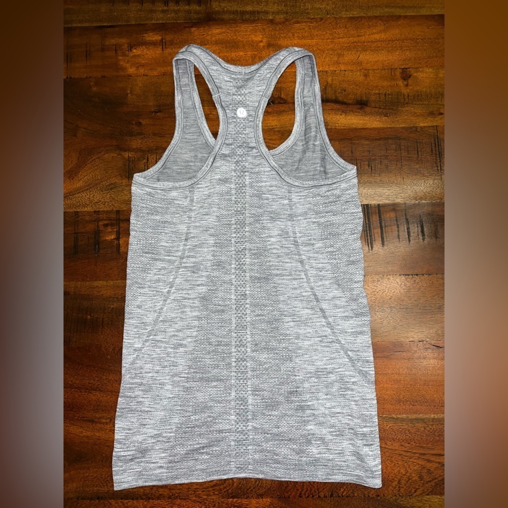LULULEMON SWIFTLY TECH RUN RACERBACK HEATHERED GRAY TANK TOP WOMEN'S SIZE 4 - Picture 3 of 4
